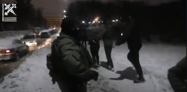 В Литве меняли VIN, а в Беларуси искали тех, кто перевезет машины через границу. Раскрыта преступная схема ввоза авто