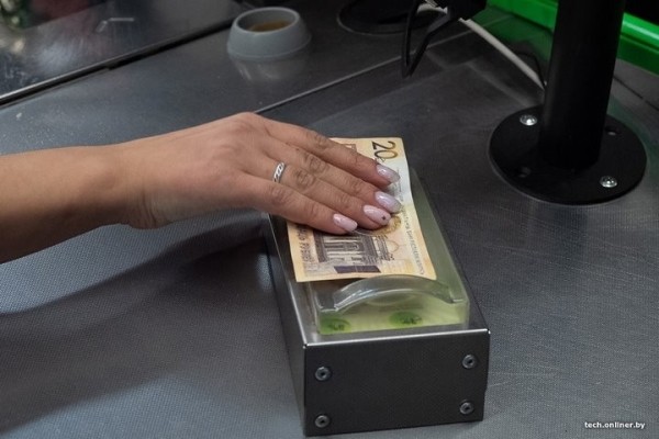 Задержана «Елена 20 рублей», которая просила деньги на продукты и такси Задержана «Елена 20 рублей», которая просила деньги на продукты и такси