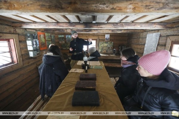 Партизанский Дед Мороз всю зиму будет принимать гостей в Ивацевичском районе