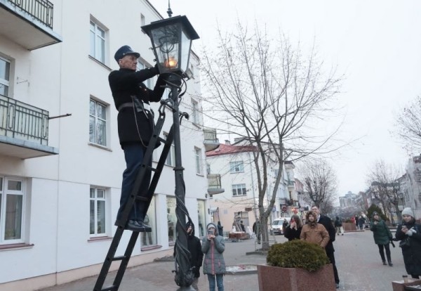 Один день из жизни брестского фонарщика