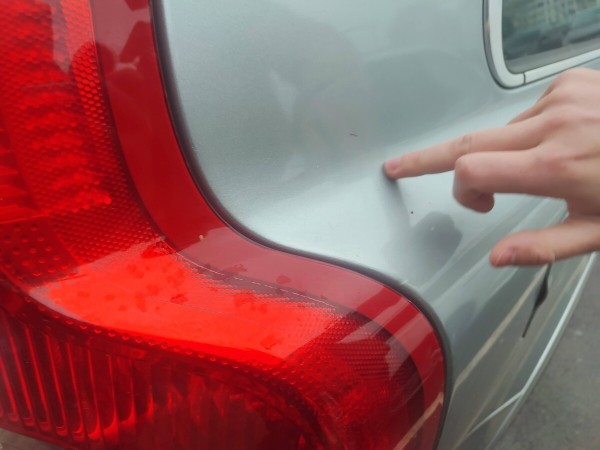 Год не может расстаться с машиной. Белорус продаёт 15-летний Volvo XC90, а никто не берёт! Почему?