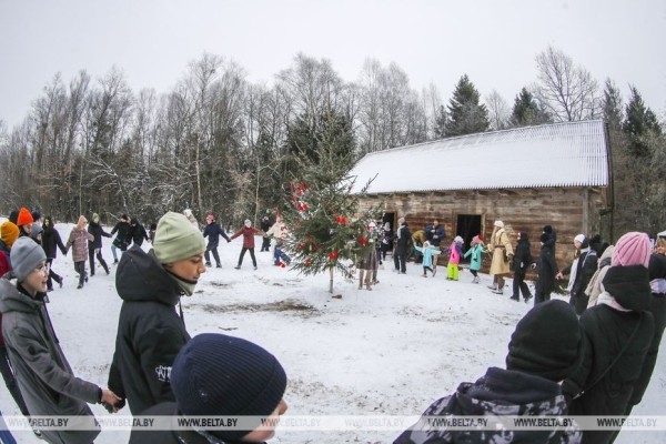 Партизанский Дед Мороз всю зиму будет принимать гостей в Ивацевичском районе