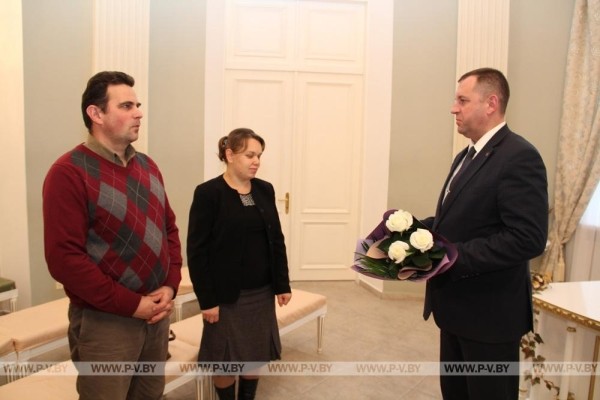 В семье пинчан родился 14-й ребёнок В семье пинчан родился 14-й ребёнок