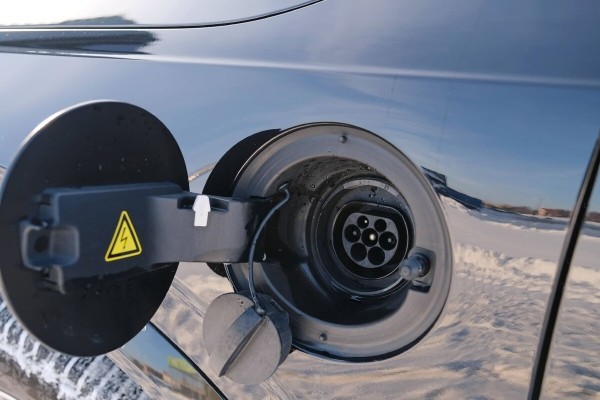 «ТО у дилера со всеми расходниками — 1 200 рублей». Белорус о владении 400-сильным гибридом Volvo XC90