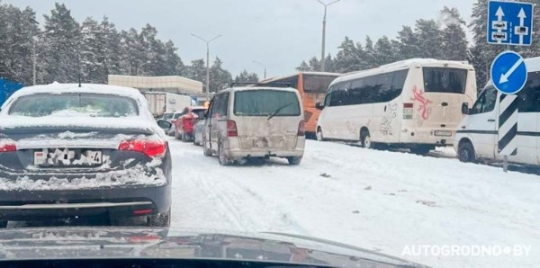 Белорус поехал в Польшу без страховки на авто: «Поляки всех разворачивают на мосту»