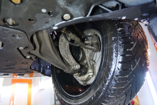 «ТО у дилера со всеми расходниками — 1 200 рублей». Белорус о владении 400-сильным гибридом Volvo XC90