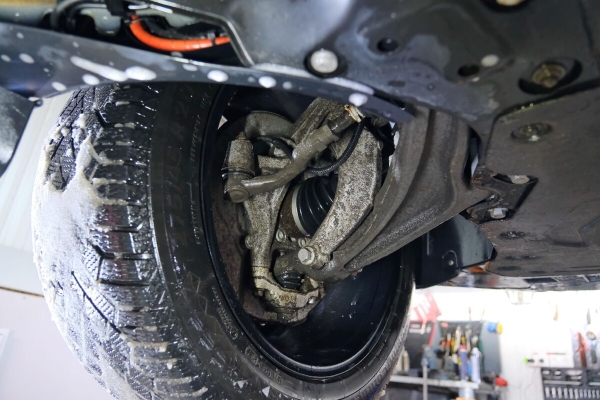 «ТО у дилера со всеми расходниками — 1 200 рублей». Белорус о владении 400-сильным гибридом Volvo XC90