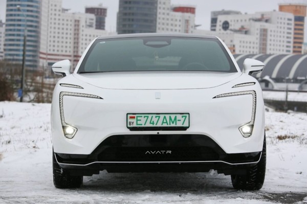 «Когда грянули морозы, заряда гарантированно хватало на 400 км». Белорус о владении роскошным «китайцем» Avatr 11