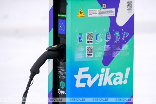 В Березе открылась первая зарядная станция для электромобилей В Березе открылась первая зарядная станция для электромобилей