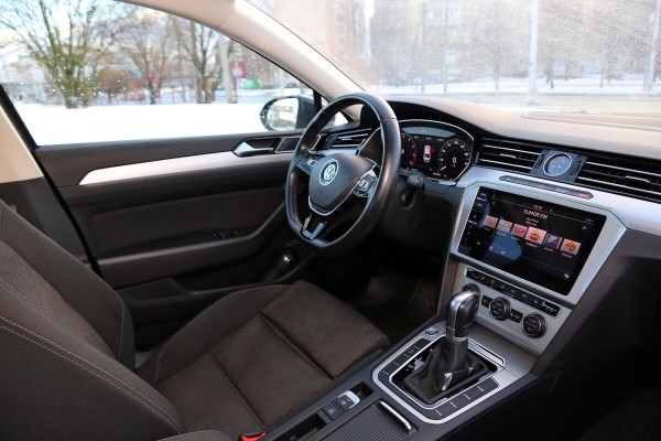 Этот «Пассат» в продаже уже несколько месяцев. И никто не звонит! Что не так с машиной? Этот «Пассат» в продаже уже несколько месяцев. И никто не звонит! Что не так с машиной?