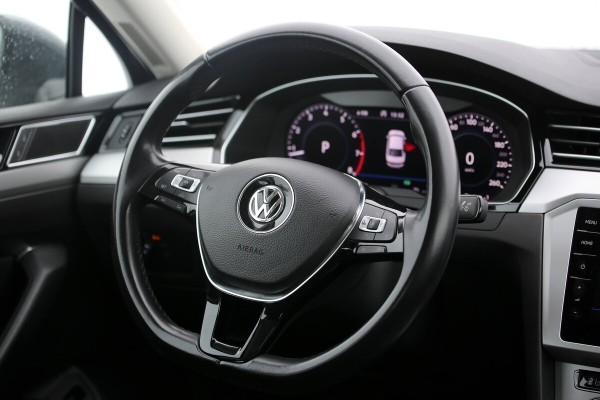 Этот «Пассат» в продаже уже несколько месяцев. И никто не звонит! Что не так с машиной? Этот «Пассат» в продаже уже несколько месяцев. И никто не звонит! Что не так с машиной?