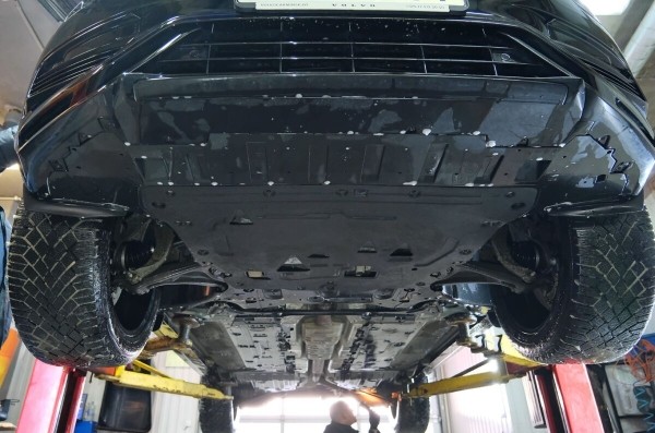 «ТО у дилера со всеми расходниками — 1 200 рублей». Белорус о владении 400-сильным гибридом Volvo XC90