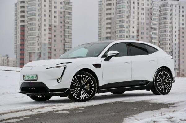 «Когда грянули морозы, заряда гарантированно хватало на 400 км». Белорус о владении роскошным «китайцем» Avatr 11