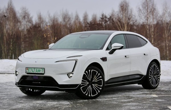 «Когда грянули морозы, заряда гарантированно хватало на 400 км». Белорус о владении роскошным «китайцем» Avatr 11