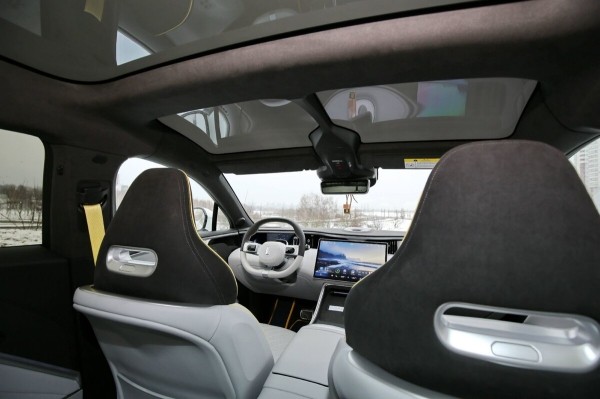 «Когда грянули морозы, заряда гарантированно хватало на 400 км». Белорус о владении роскошным «китайцем» Avatr 11