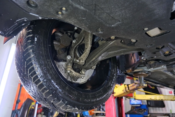 «ТО у дилера со всеми расходниками — 1 200 рублей». Белорус о владении 400-сильным гибридом Volvo XC90