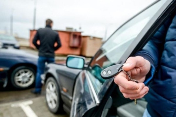 В нотариальное удостоверение сделок купли-продажи авто внесли изменения В нотариальное удостоверение сделок купли-продажи авто внесли изменения