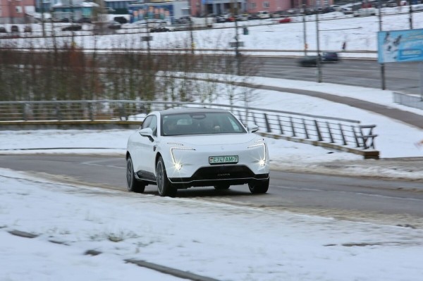«Когда грянули морозы, заряда гарантированно хватало на 400 км». Белорус о владении роскошным «китайцем» Avatr 11