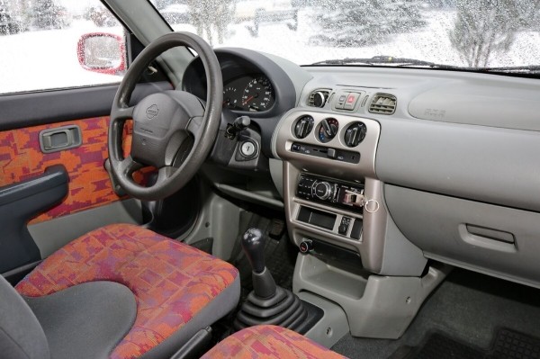 «В Германии хотели сдать на металлолом. А я купил!» Белорус о пригоне «непроходного» Nissan Micra