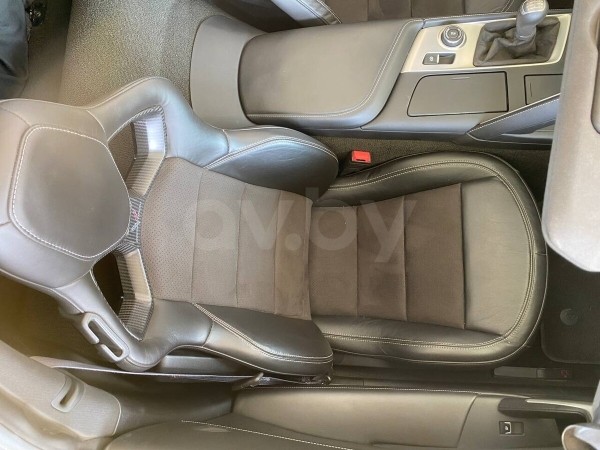 Больше 6 литров под капотом. Сколько просят в Беларуси за легендарный Chevrolet Corvette?