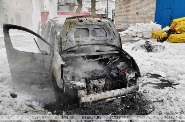 В Березе сгорел автомобиль