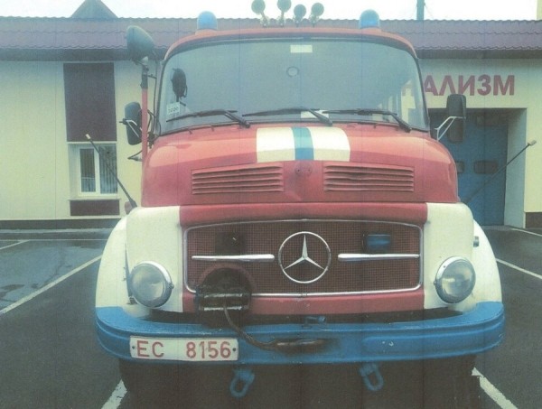 В Гомеле продают раритетный пожарный Mercedes. Сколько просят за 50-летнюю машину? В Гомеле продают раритетный пожарный Mercedes. Сколько просят за 50-летнюю машину?