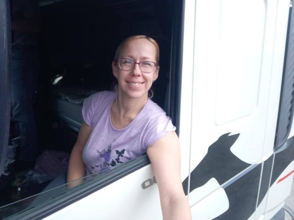 «Итальянцы подрезают, немцы — средний палец показывают». Женщина из Брестской области о работе дальнобойщицей