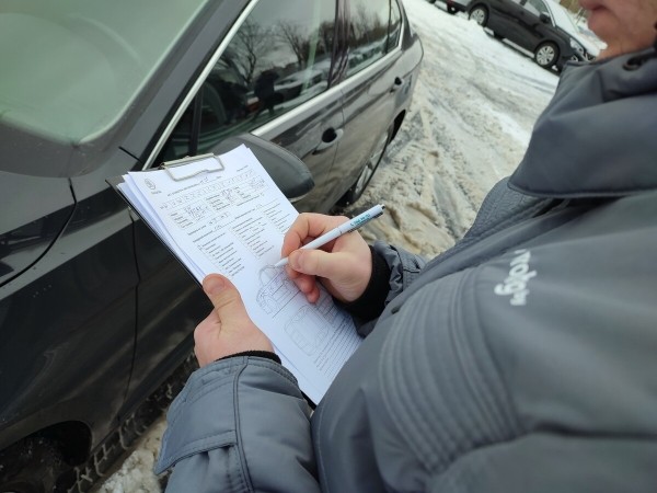Этот «Пассат» в продаже уже несколько месяцев. И никто не звонит! Что не так с машиной? Этот «Пассат» в продаже уже несколько месяцев. И никто не звонит! Что не так с машиной?