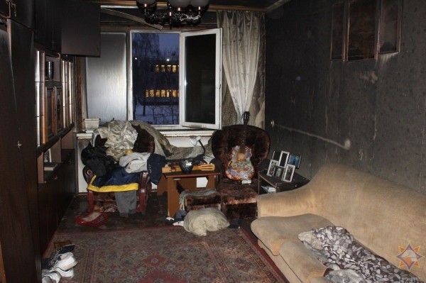 В Бресте на пожаре работники МЧС спасли мужчину, еще двое погибли, а один самостоятельно покинул огненную ловушку. Подробности