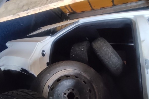 Кроссоверы разобрали и пытались ввезти под видом запчастей — вот каким будет штраф от таможни Кроссоверы разобрали и пытались ввезти под видом запчастей — вот каким будет штраф от таможни