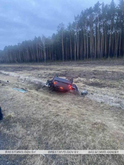 Лобовое ДТП на М-10 в Пинском районе. ГАИ рассказала подробности Лобовое ДТП на М-10 в Пинском районе. ГАИ рассказала подробности