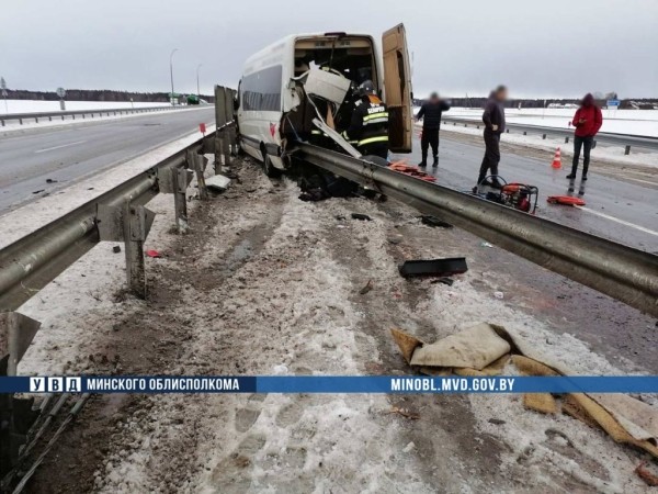 Маршрутка была на «лысой» резине. Подробности аварии в Березинском районе