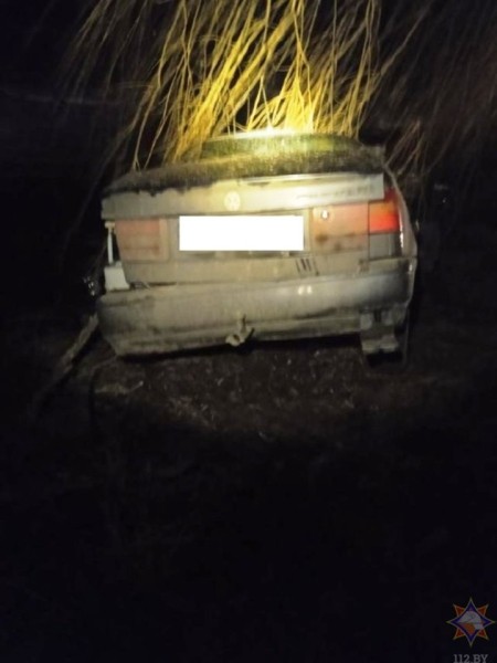 Водителя и двух пассажиров спасли работники МЧС при ДТП в Столинском районе