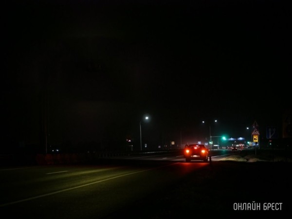 Когда нужно включать дальний свет фар? Когда нужно включать дальний свет фар?