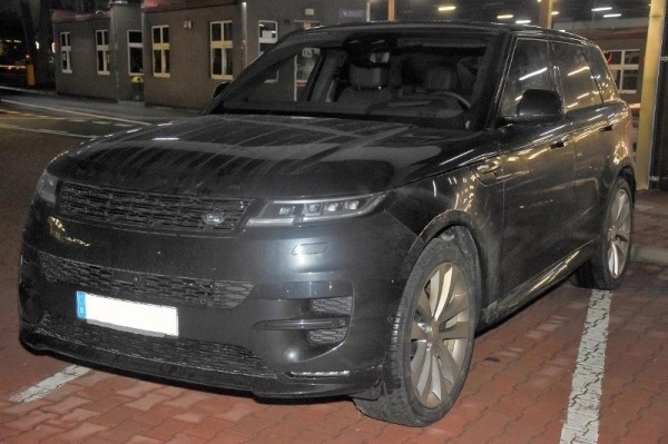 Range Rover стоимостью более $172 000 задержали в «Тересполе» при выезде в Беларусь