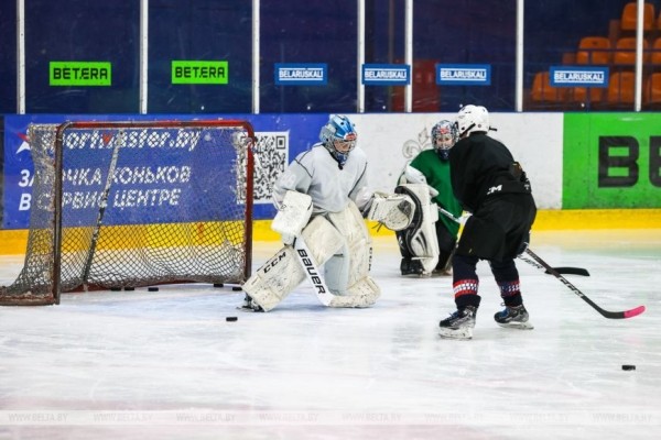 Выкладываются на все сто ради мечты. На что юные брестчане готовы на пути в большой хоккей Выкладываются на все сто ради мечты. На что юные брестчане готовы на пути в большой хоккей