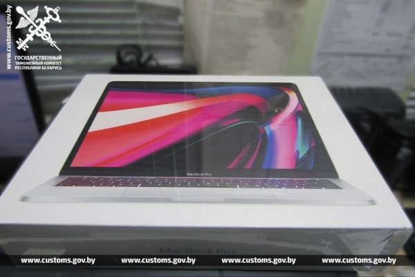 Айфоны и MacBookPro нашли на границе у водителя автобуса Айфоны и MacBookPro нашли на границе у водителя автобуса