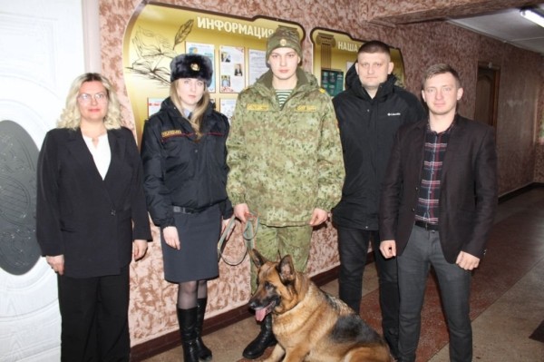 Рейд со служебной собакой в общежитии аграрного колледжа в Малорите