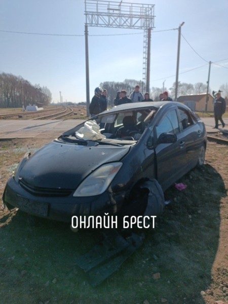 Подросток втайне воспользовался ключами от автомобиля родителей. Чем всё закончилось? Подробности ДТП в Каменецком районе Подросток втайне воспользовался ключами от автомобиля родителей. Чем всё закончилось? Подробности ДТП в Каменецком районе