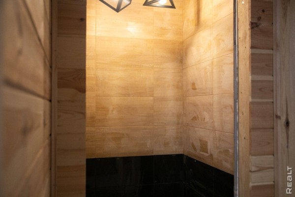 Белорус втайне построил на даче стильный дом и подарил его жене Белорус втайне построил на даче стильный дом и подарил его жене