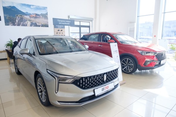 «Месяц-два можем не повышать цены». Как изменятся прайсы новых авто в ближайшее время