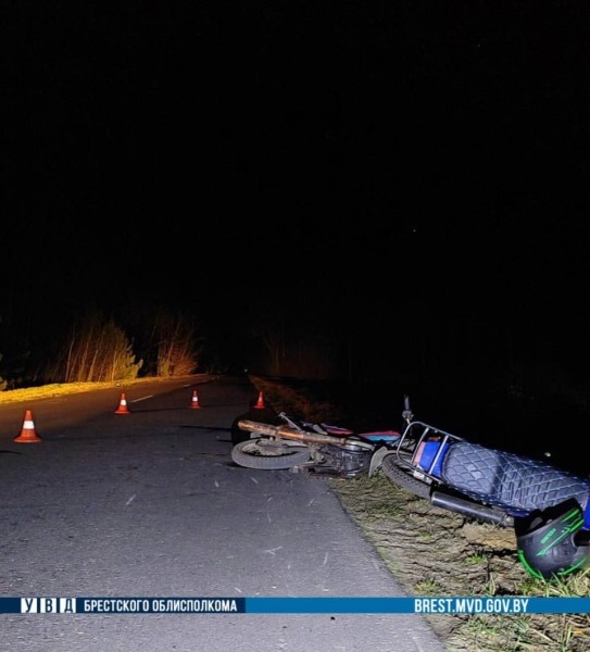 Мотоциклист врезался в стоящий мотоцикл. Подробности ДТП в Берёзовском районе