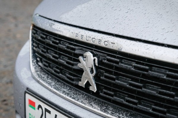 «А стоило ли обновлять автомобиль?». Белорус купил Peugeot 308 из Европы и обслужил по полной «А стоило ли обновлять автомобиль?». Белорус купил Peugeot 308 из Европы и обслужил по полной