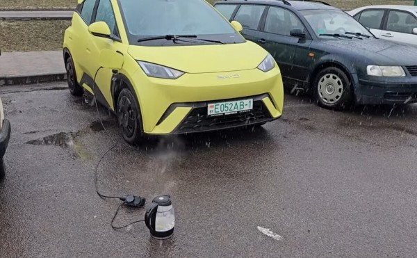Брестский блогер Василий Пошелюк о BYD Seagull: «Больше 130 км/ч не едет. Зато может вскипятить чайник!»