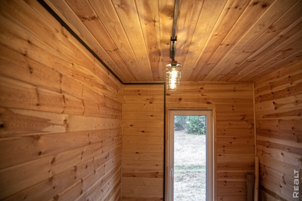 Белорус втайне построил на даче стильный дом и подарил его жене Белорус втайне построил на даче стильный дом и подарил его жене