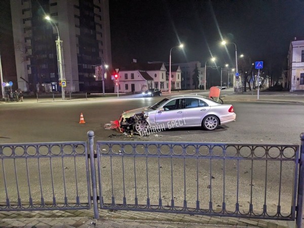 Стали известны подробности ночного ДТП в Бресте Стали известны подробности ночного ДТП в Бресте