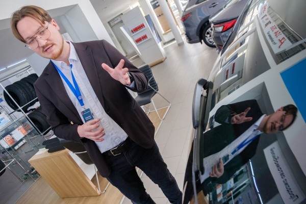 «Месяц-два можем не повышать цены». Как изменятся прайсы новых авто в ближайшее время