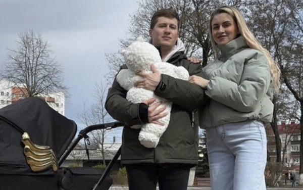 В Гомеле родители назвали сына Космосом. Бабушки все еще не называют внука по имени