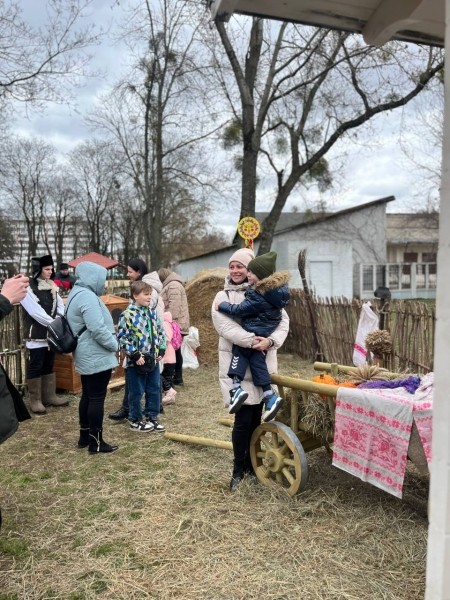 В Бресте проходят народные гуляния «Широкая масленица». Фоторепортаж