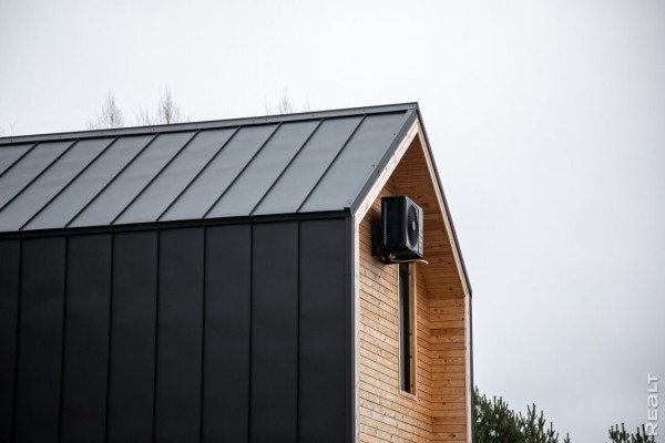 Белорус втайне построил на даче стильный дом и подарил его жене Белорус втайне построил на даче стильный дом и подарил его жене